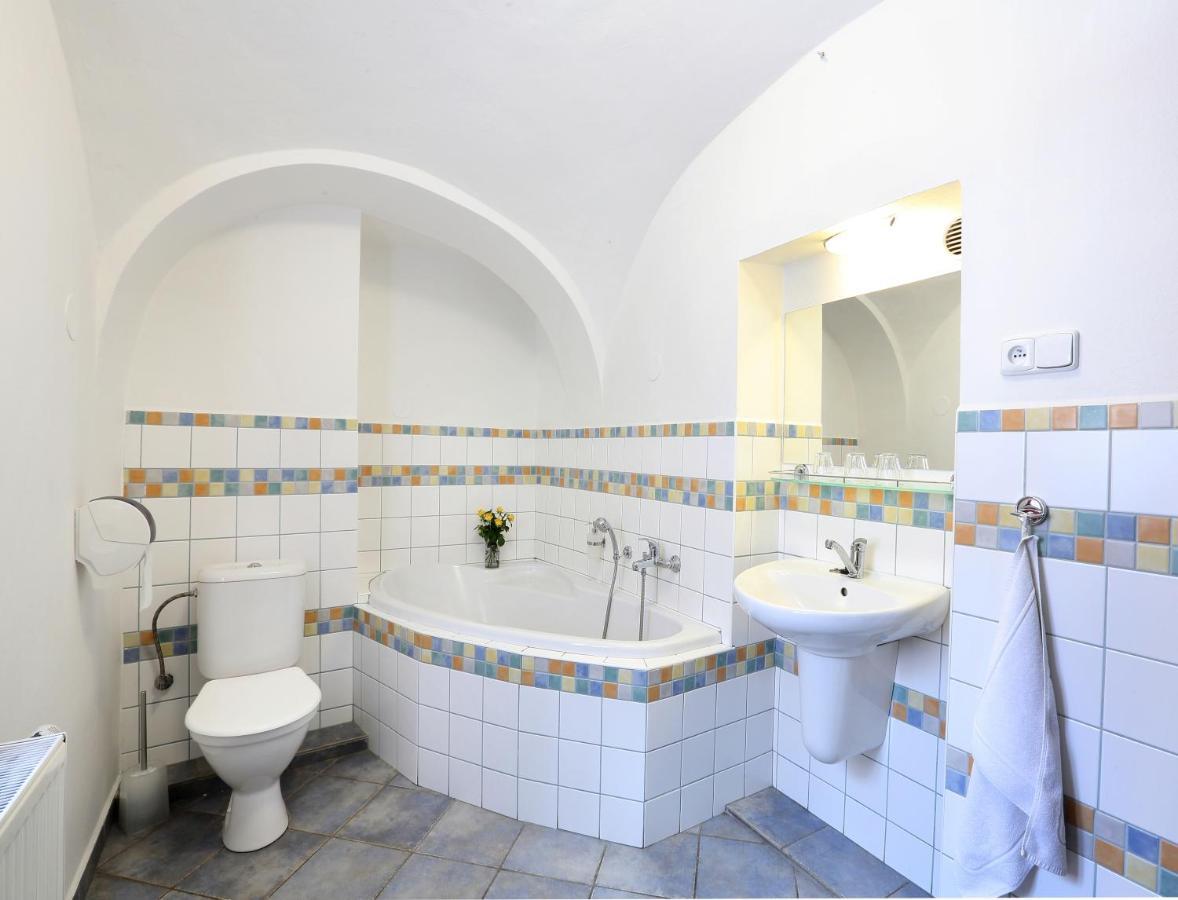 Hotel Penzion Na 15. Poledniku à Jindřichův Hradec Extérieur photo