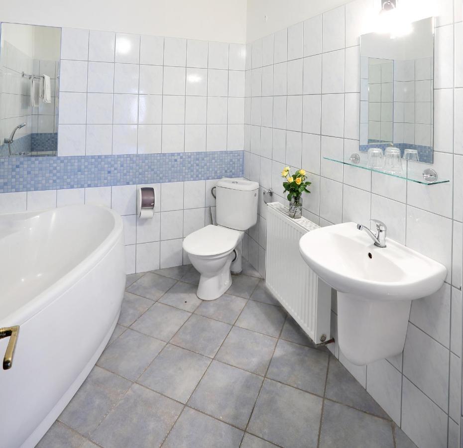 Hotel Penzion Na 15. Poledniku à Jindřichův Hradec Extérieur photo