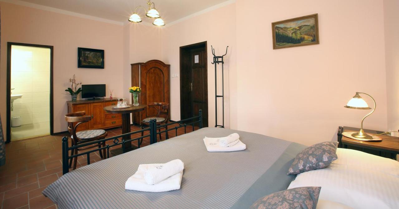 Hotel Penzion Na 15. Poledniku à Jindřichův Hradec Extérieur photo