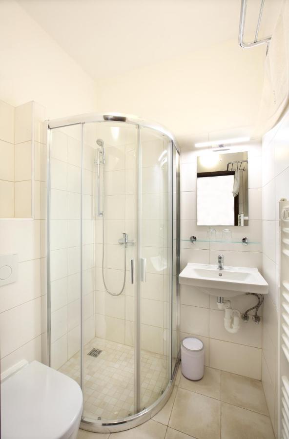 Hotel Penzion Na 15. Poledniku à Jindřichův Hradec Extérieur photo