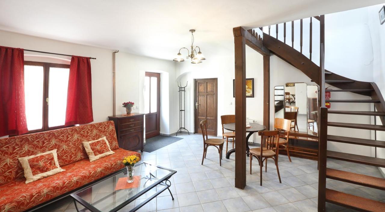 Hotel Penzion Na 15. Poledniku à Jindřichův Hradec Extérieur photo